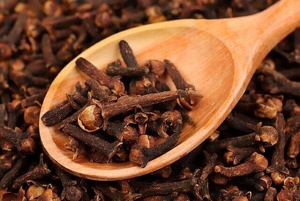 Cloves kill the eggs and larvae of parasites